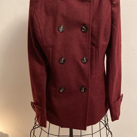 Burgundy jackets with brown buttons! - Picture 5 of 5